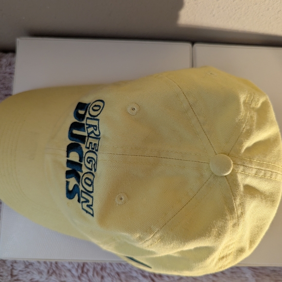 Nike Yellow Oregon Ducks Hat - Picture 4 of 8